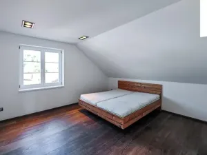 Prodej rodinného domu, Ostrov, 211 m2