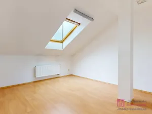 Pronájem bytu 5+1, Vracov, náměstí Míru, 233 m2
