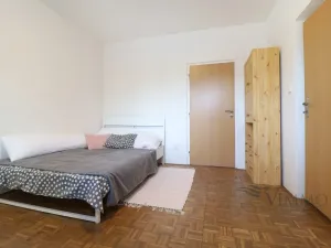Pronájem bytu 2+1, Praha - Malešice, Počernická, 53 m2