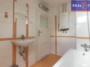 Pronájem bytu 1+1, Praha, Jugoslávských partyzánů, 41 m2