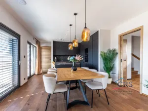 Prodej rodinného domu, Praha, Wiesenthalova, 151 m2