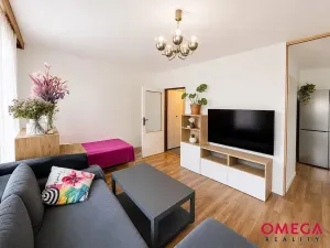 Prodej bytu 3+1, Praha - Suchdol, Gagarinova, 71 m2