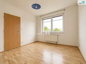Pronájem bytu 2+kk, Pardubice - Svítkov, Dubová, 45 m2