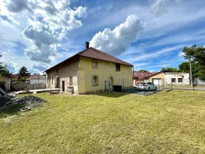 Prodej rodinného domu, Hořany, 452 m2