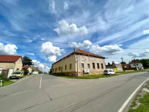 Prodej rodinného domu, Hořany, 452 m2