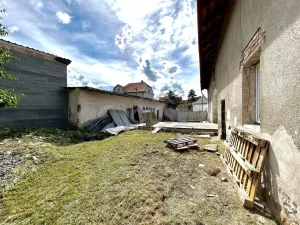 Prodej rodinného domu, Hořany, 452 m2