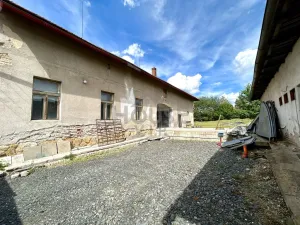 Prodej rodinného domu, Hořany, 452 m2