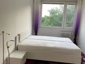 Prodej bytu 2+1, Praha - Kobylisy, Šimůnkova, 46 m2