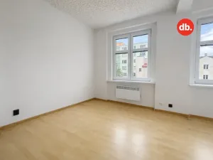 Prodej bytu 2+1, Karlovy Vary, Sokolovská, 77 m2