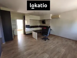 Pronájem skladu, Hostivice, Čsl. armády, 2586 m2