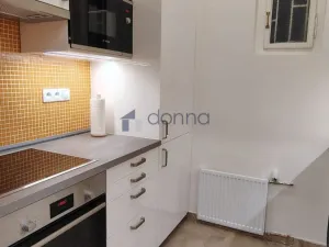 Pronájem bytu 1+1, Praha, Hálkova, 32 m2