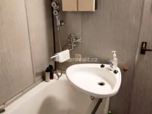 Prodej bytu 2+1, Děčín - Děčín IX-Bynov, Na Pěšině, 65 m2
