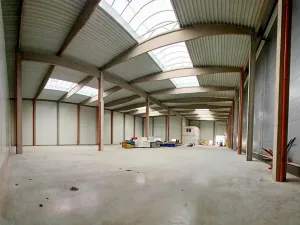 Pronájem skladu, Hýskov, Na Břasích, 1900 m2