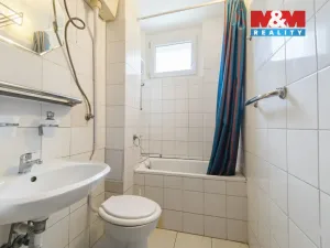 Pronájem bytu 2+kk, Praha - Břevnov, Svojsíkova, 41 m2