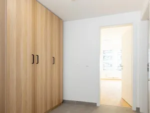 Pronájem bytu 2+kk, Praha - Vysočany, Smržových, 58 m2