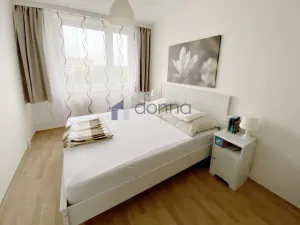 Pronájem bytu 2+kk, Praha, Ovčí hájek, 45 m2