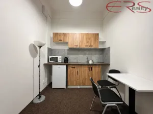 Pronájem obchodního prostoru, Jablonec nad Nisou, Antonína Chvojky, 42 m2