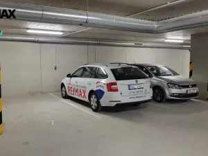 Pronájem garážového stání, Olomouc - Řepčín, Aloise Rašína, 12 m2