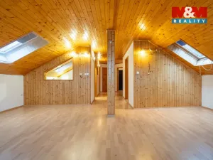 Prodej rodinného domu, Horní Třešňovec, 847 m2