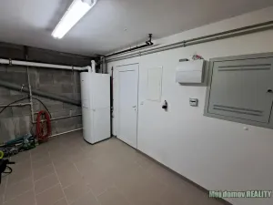 Pronájem rodinného domu, Praha - Nebušice, V uličkách, 166 m2