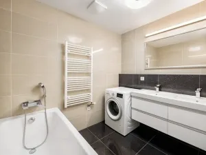 Pronájem bytu 3+kk, Praha, Sokolovská, 88 m2