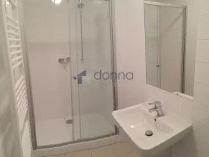 Pronájem bytu 3+1, Praha, Na hutích, 84 m2