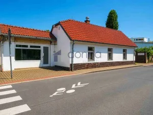 Pronájem obchodního prostoru, Praha, Semanského, 140 m2