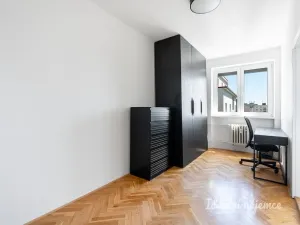Pronájem bytu 2+kk, Praha, Argentinská, 44 m2