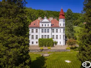 Prodej vily, Cvikov - Trávník, 680 m2