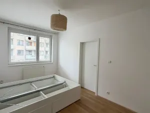 Pronájem bytu 2+kk, Praha - Střížkov, Makedonská, 48 m2