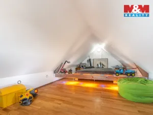 Prodej rodinného domu, Hovorany, 262 m2