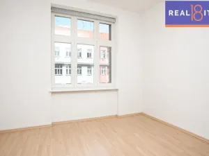 Prodej bytu 1+1, Praha, Jaselská, 55 m2