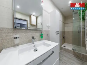 Pronájem bytu 2+1, Karlovy Vary - Bohatice, Ostrovská, 68 m2