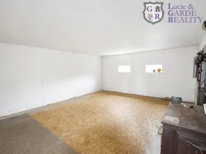 Prodej pozemku pro bydlení, Jesenice, Krtská, 929 m2