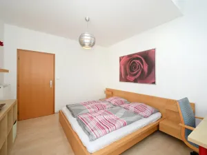 Pronájem bytu 3+kk, Praha - Žižkov, Jeseniova, 99 m2