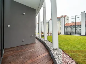 Pronájem bytu 2+kk, Praha - Smíchov, Holečkova, 76 m2