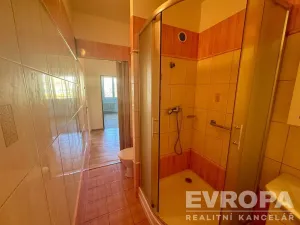 Prodej bytu 3+1, Plzeň - Doubravka, Masarykova, 65 m2