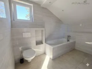 Pronájem bytu 3+kk, Dobřejovice, Košumberk, 70 m2