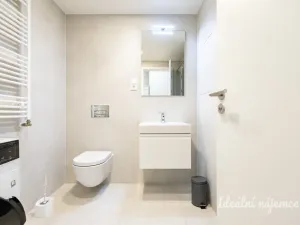 Pronájem bytu 1+kk, Praha - Vysočany, Poděbradská, 39 m2