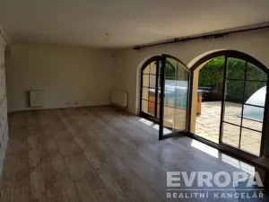 Pronájem rodinného domu, Liberec - Liberec XXX-Vratislavice nad Nisou, Pod Skalkou, 250 m2