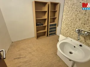 Pronájem obchodního prostoru, Kladno, T. G. Masaryka, 157 m2