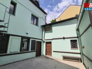 Pronájem obchodního prostoru, Kladno, T. G. Masaryka, 157 m2