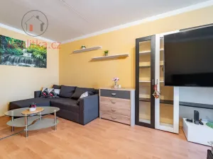 Prodej bytu 2+1, Hradec Králové - Pražské Předměstí, Hrubínova, 62 m2