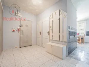 Prodej bytu 2+1, Hradec Králové - Pražské Předměstí, Hrubínova, 62 m2