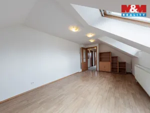 Prodej bytu 1+1, Karlovy Vary, K. Čapka, 36 m2