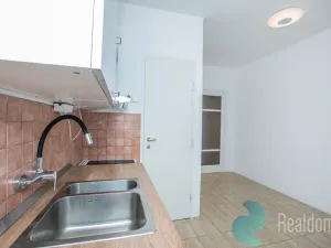 Pronájem bytu 4+1, Praha - Nové Město, Masarykovo nábřeží, 110 m2