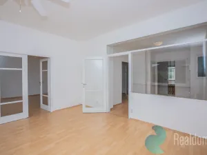 Pronájem bytu 4+1, Praha - Nové Město, Masarykovo nábřeží, 110 m2