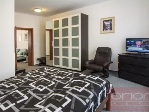 Pronájem bytu 2+kk, Praha - Břevnov, Bělohorská, 60 m2