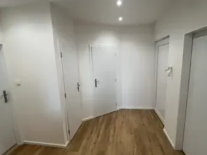 Pronájem bytu 4+kk, Praha - Kobylisy, Klíčanská, 93 m2