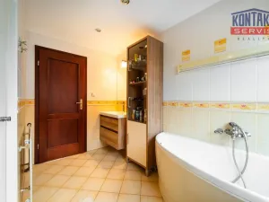 Prodej rodinného domu, Dubné, 261 m2